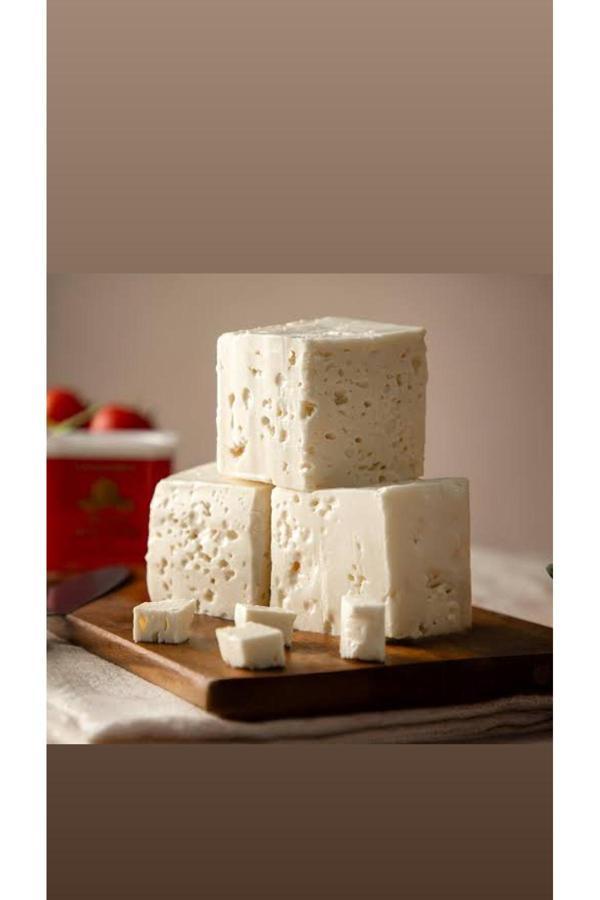 Uslu Şarküteri Yarım Yağlı Ezine Sert İnek Peyniri (500Grx2)(Vakumlu) - Image 1