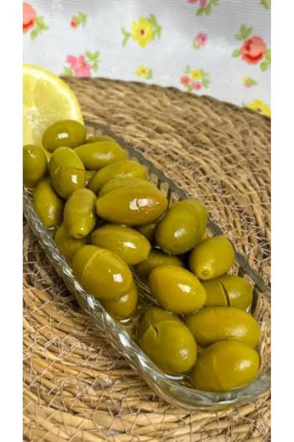 Uslu Şarküteri Kırma Yeşil Zeytin 1Kg. - Image 1