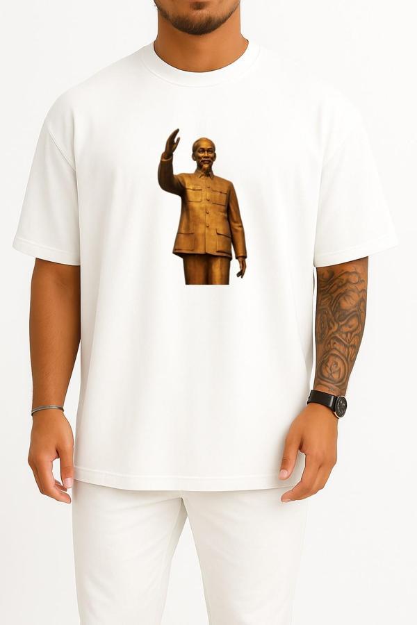 Oversize Metal, Ho Chi Minh, Statue Göğüs Tasarımlı Unisex T-Shirt - Image 1