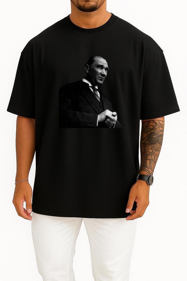 Oversize Mustafa Kemal Atatürk Göğüs Tasarımlı Unisex T-Shirt - Image 1
