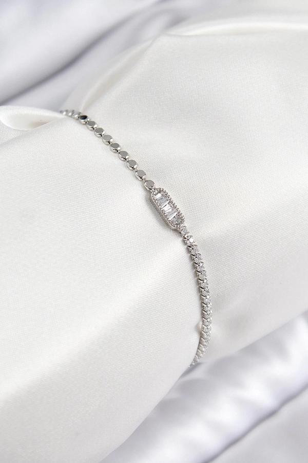 BFS Pirinç Zirkon Taşlı Dikdörtgen Model Ezme Zincir Gümüş Renk Kadın Bileklik - Image 1