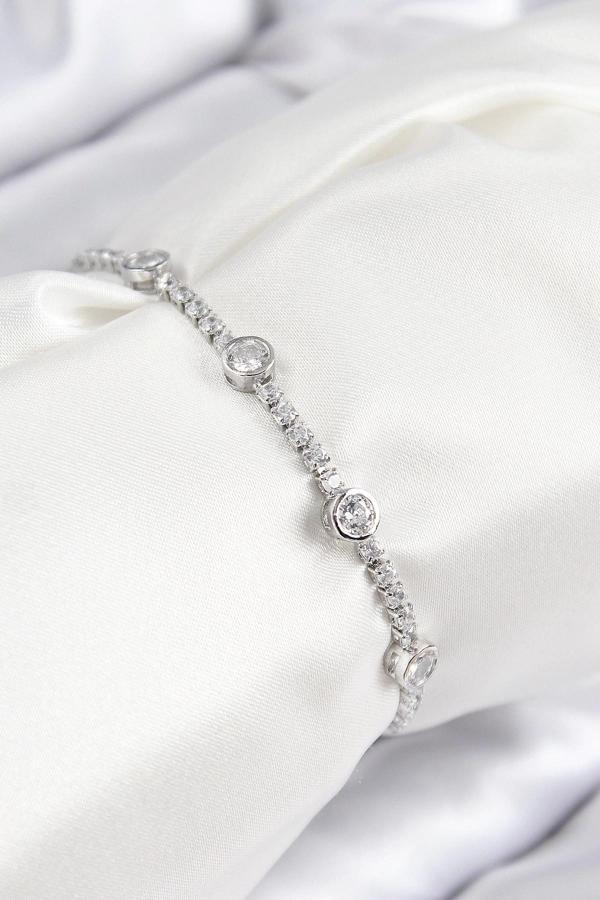 BFS Pirinç Zirkon Taşlı Daire Model Gümüş Renk Asansörlü Kadın Bileklik - Image 1