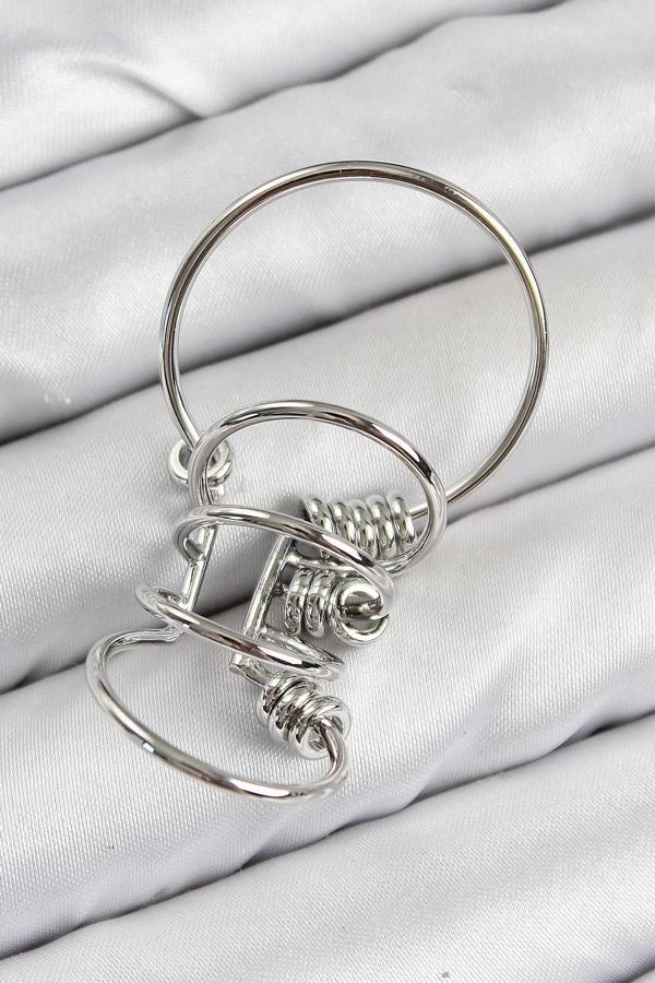 BFS Pirinç Halkalı Model Gümüş Renk Kıkırdak Küpe - Image 1