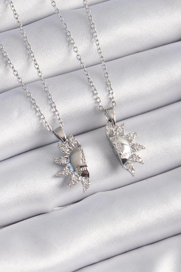 BFS 316L Çelik Gümüş Renk Zirkon Taşlı Güneş Model İşleme Yazı Detay Arkadaşlık Kolyesi - Image 1