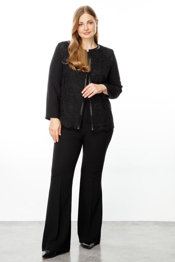 Moda İlgi Kadın Büyük Beden Sıfır Yaka Dantelli Ön Patı Taşlı Kısa Ceket 5025 Siyah - Image 1