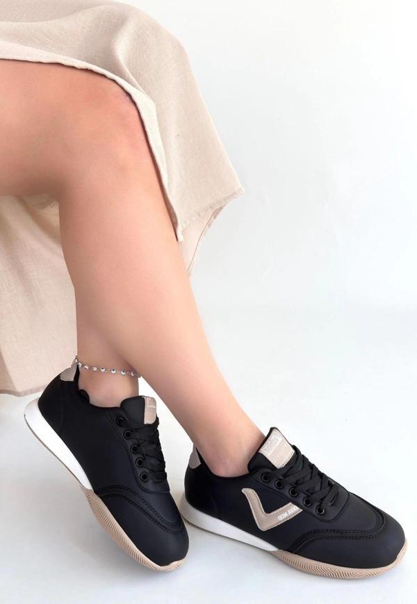 BİÇOMİ Jowen Siyah Cilt Bej Detaylı Bağcıklı Spor Ayakkabı - Image 1