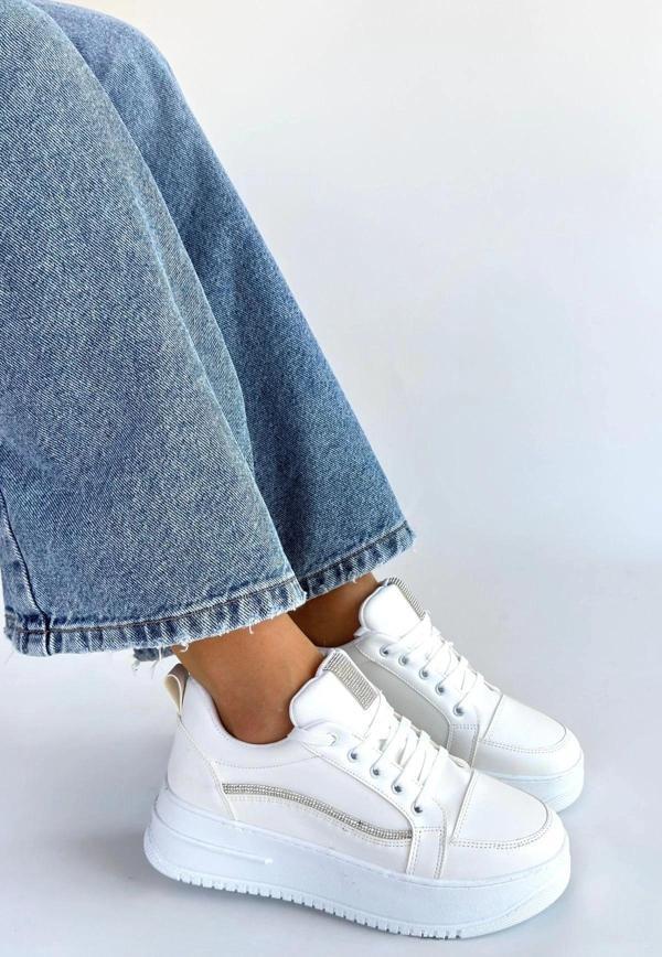 BİÇOMİ Natte Beyaz Cilt Bağcıklı Spor Ayakkabı - Image 1