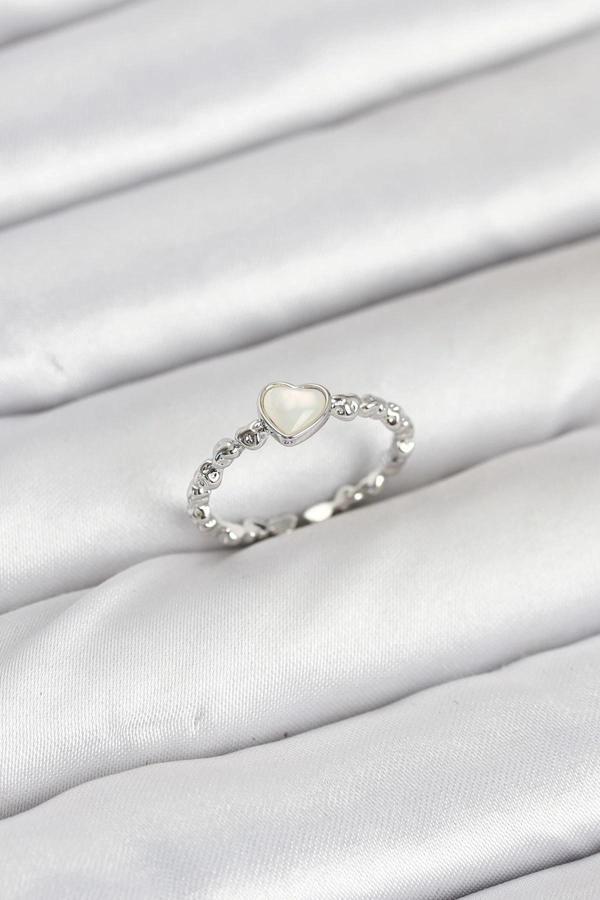 BFS Pirinç Gümüş Renk Kalpli Model Kadın Yüzük - Image 1