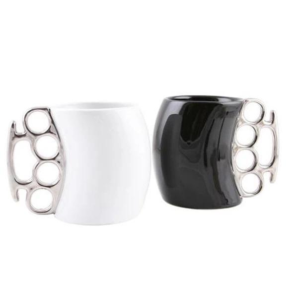 Muşta Tasarımlı Seramik Kupa - Image 1