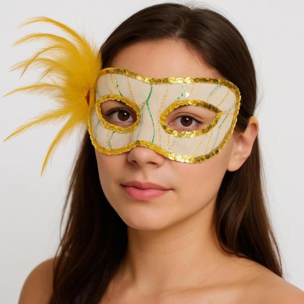 Altın Renk Yandan Tüylü Pul Payet İşlemeli Parti Maskesi 23x12 Cm - Image 1