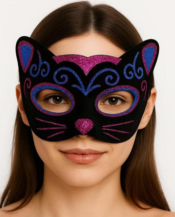 Siyah Kadife Kaplama Üzeri Pembe Mavi Sim İşlemeli Kedi Maskesi 20x13 Cm - Image 1