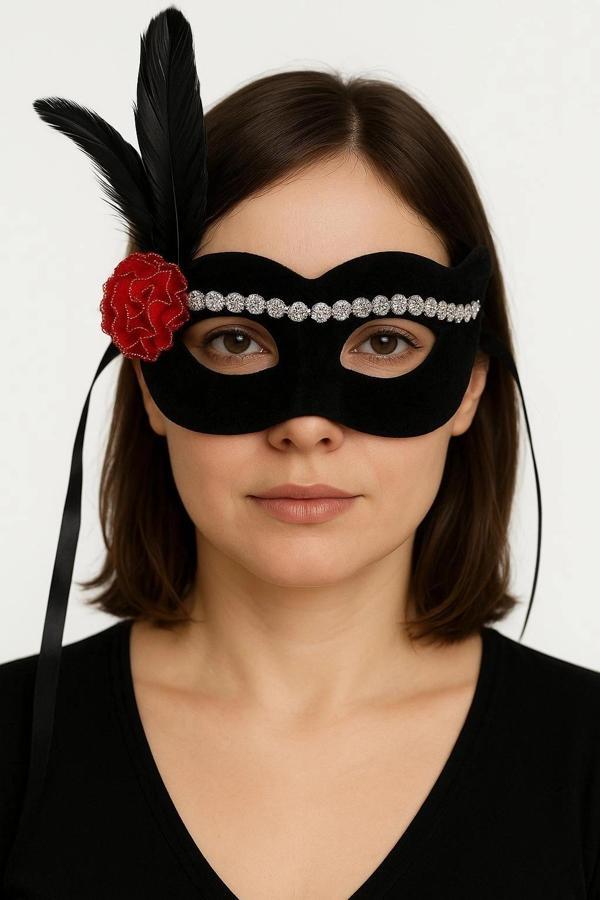 Siyah Renk Süet Kaplama Gümüş Dantelli Kırmızı Gül Tasarımlı Parti Maskesi 18x20 Cm - Image 1
