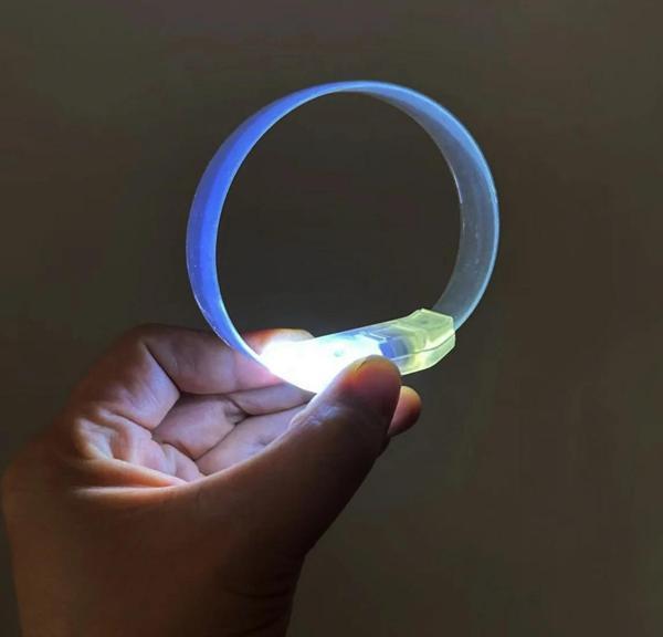 3 Modlu Pilli Led Işıklı Esnek Parti Bilekliği Beyaz - Image 1