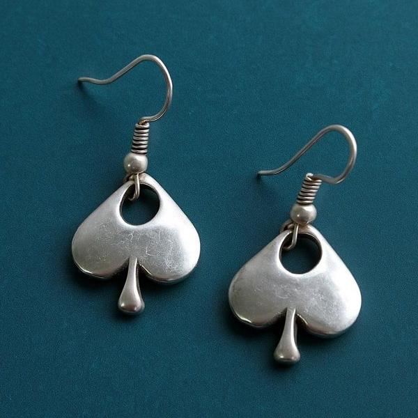 İskambil Maça Şekilli Kadın Küpe Çift Adet Gümüş Kaplama El Yapımı Küpe - Image 1