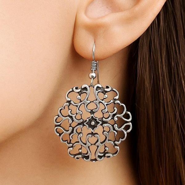 Otantik Ajur Şekilli Kadın Küpe Çift Adet Gümüş Kaplama El Yapımı Küpe - Image 1