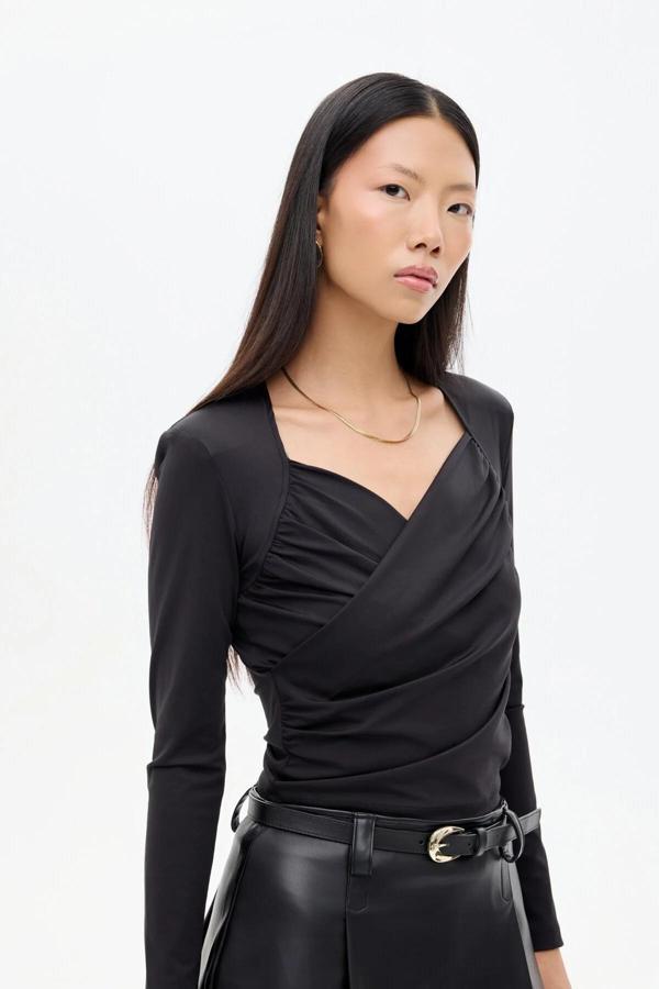 Quzu Büzgülü Kruvaze Kadın Bluz - Image 1