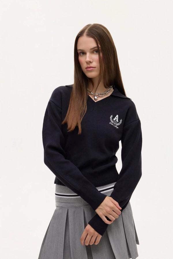 Quzu Gömlek Yaka Nakış Detaylı Kadın Triko Kazak - Image 1