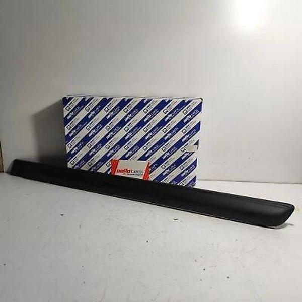 Grande Punto 2005- Kapı Bandı Arka Sol Oem No (735410827) - Image 1