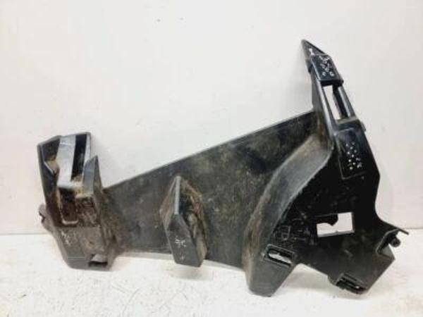 Clio Ön Tampon İç Braketi Üst Sol Hatchback 2024- Oem No (620438359R) - Image 1