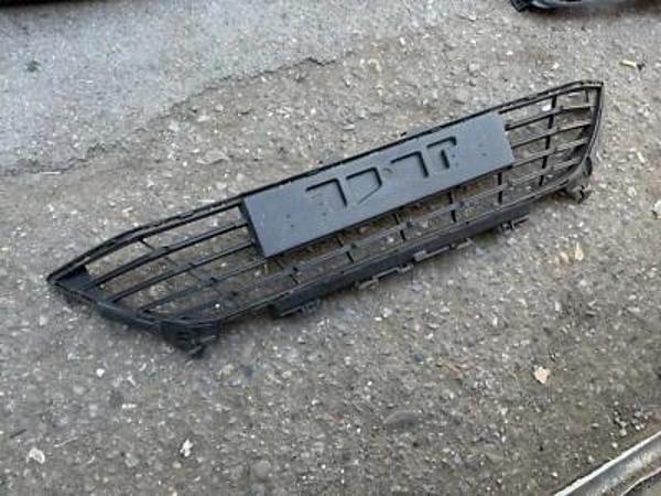 Megane Ön Tampon Sis Yuvası Takım 2020- Oem No (622548476R) - Image 1