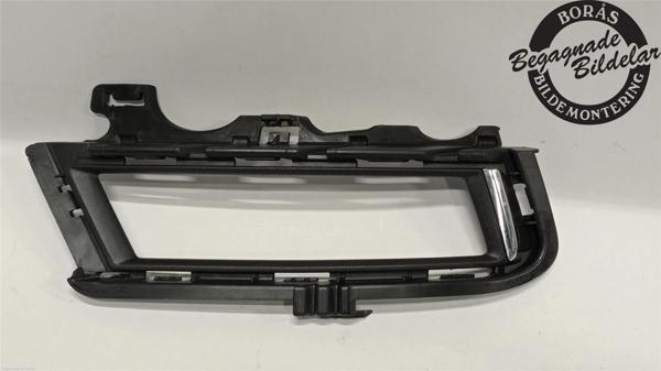 Golf Vıı 2012- Sis Kapağı Sisli Nikelajlı Sağ Oem No (5G0853212F) - Image 1