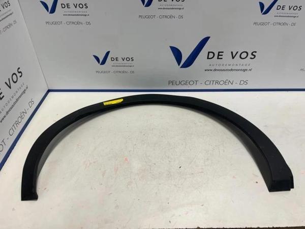 Peugeot 3008 2017- Arka Çamurluk Dodik Plastiği Sağ Oem No (98116339Xt) - Image 1