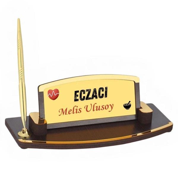 Eczacılara Özel Kalemli Ahşap Ofis Masa İsimliği - Image 1