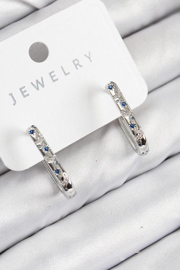 BFS Pirinç Zirkon Taşlı Çiçek Desenli Model Gümüş Renk Kadın Küpe - Image 1