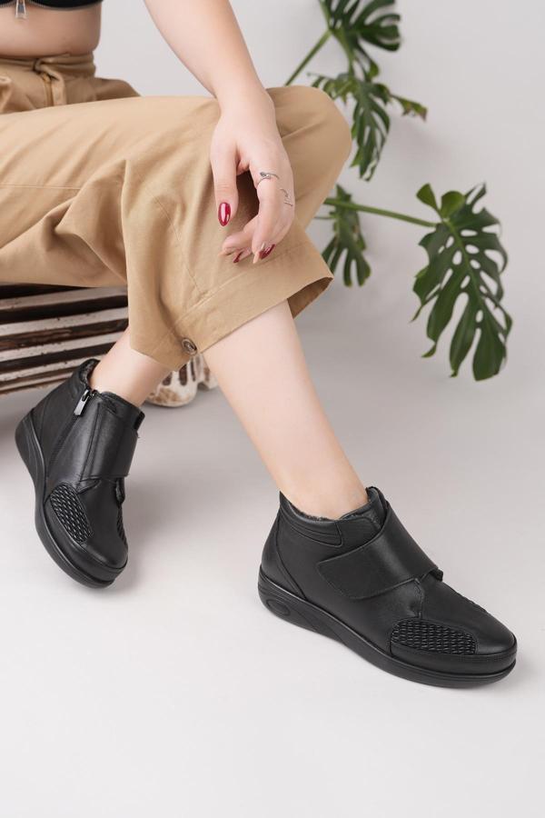 Castle Black 42646-121 Hakiki Deri Ortopedik Taban Kürklü Anne Bot - Image 1