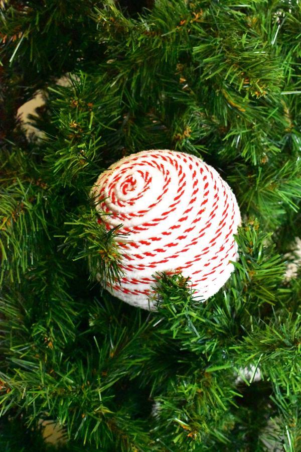 Waldern Premium Collection Luxury 20 cm Şeker Top Süs Dekoratif Yılbaşı Süsü - Image 1