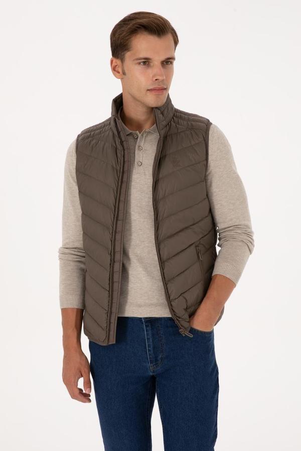 U.S. Polo Assn. Slim Fit Erkek Yelek 2246365 - Image 1