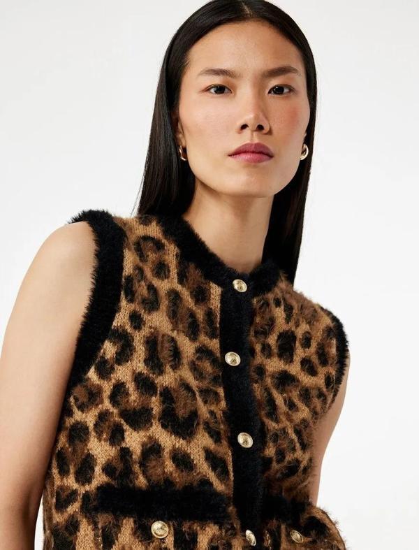 Koton Bisiklet Yaka Triko Peluş Leopar Desenli Kadın Yelek 6WAK20042HT - Image 1