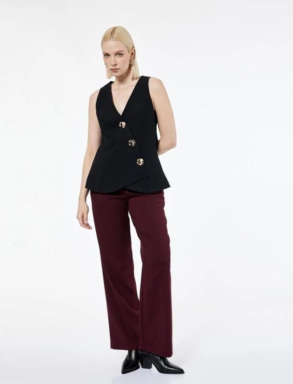 Koton Asimetrik Metal Aksesuarlı Kruvaze Yaka Kadın Yelek 6WAK20080UW - Image 1