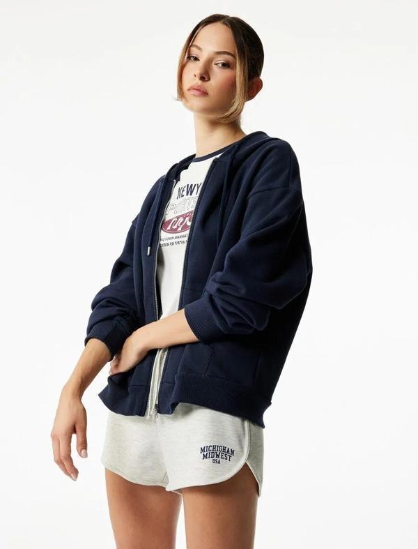 Koton Fermuarlı Kapüşonlu Kanguru Cepli Uzun Kollu Şardonlu Oversize Kadın Sweatshirt 6WAK10151NK - Image 1