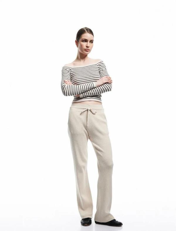 Koton Beli Bağcıklı Cepli Yüksek Bel Düz Bol Paça Kadın Triko Pantolon 6WAK40001HT - Image 1