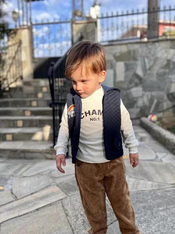 3-4-5 Yaş Fitilli Kadife Pantolon Kapitone Kapşonlu Yelek Uzun Kollu Sweat 3lü Erkek Çocuk Takımı La - Image 1