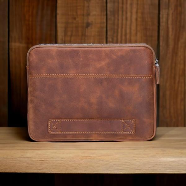 Awe 14 inç MacBook Ve Pc Uyumlu Deri Kılıf TN2 Kahve - Image 1