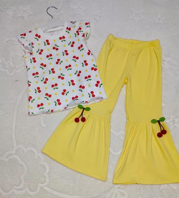 1-2-3-4 Yaş Kiraz Baskılı Tişört İspanyol Paçalı Likralı 2li Kız Çocuk Takımı Sarı - Image 1