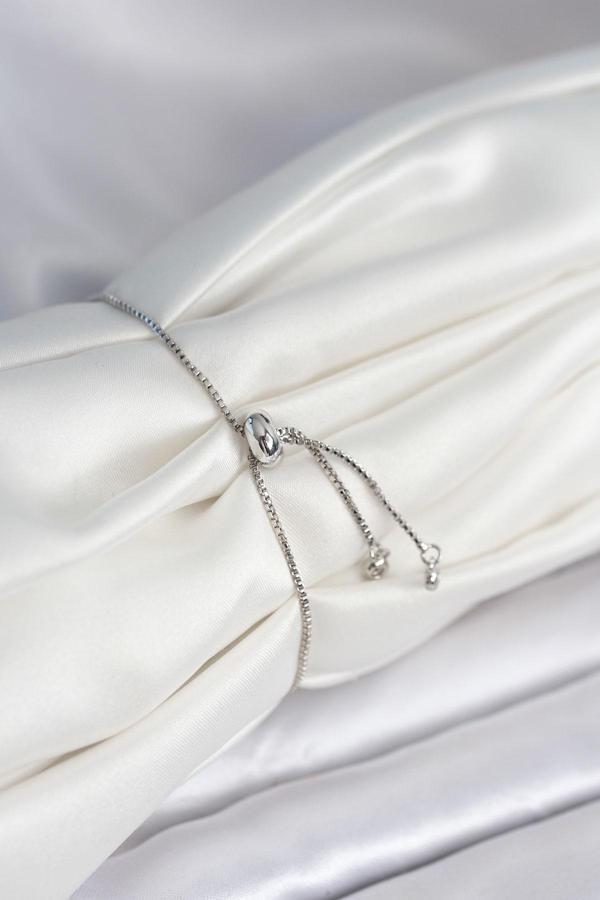 Zarif Bilekler için Silver Yıldız Tip Asansörlü Kadın Bileklik - Image 1