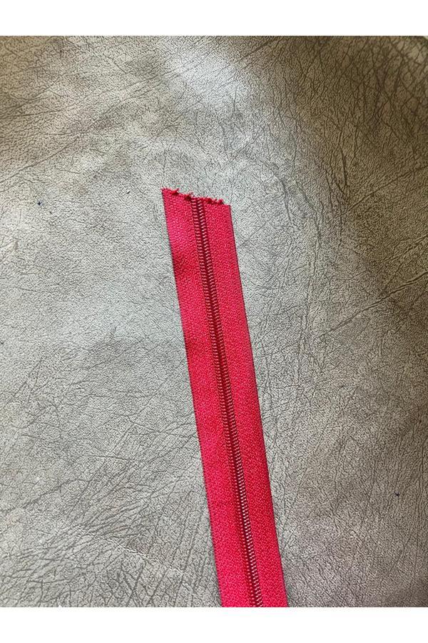 Musa Kanepe 10 Metre Kırmızı Fermuar 20 Başlık Takılı - Image 1
