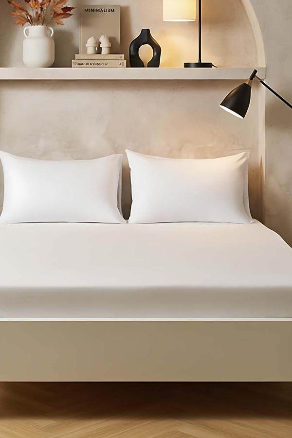 Beyaz Tek Kişilik %100 Pamuklu Düz Çarşaf - Image 1