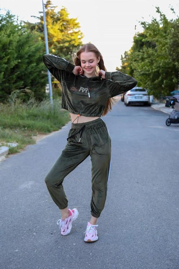 Kadın Kadife Kapşonlu Eşofman Takım Haki - Image 1