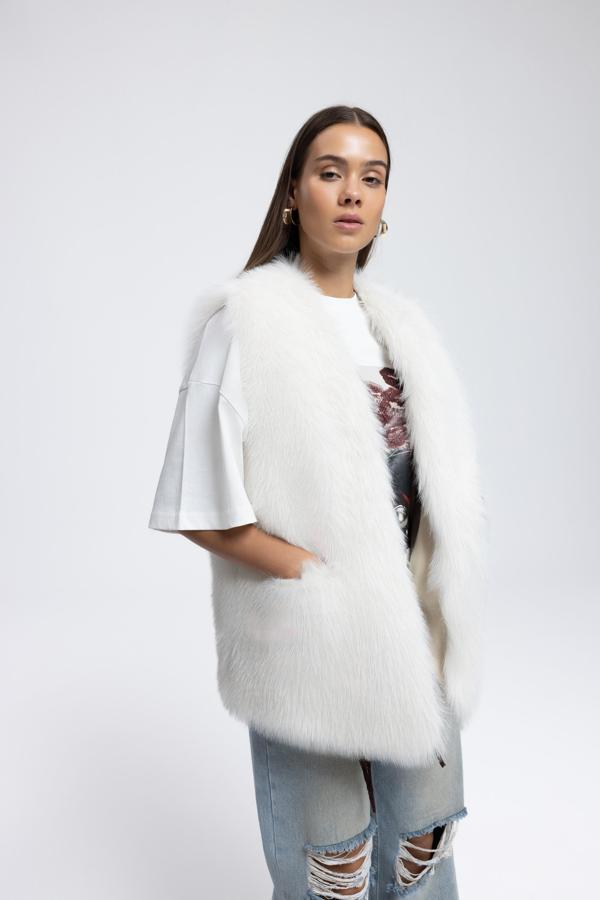 Plush Bej Yelek - Image 1