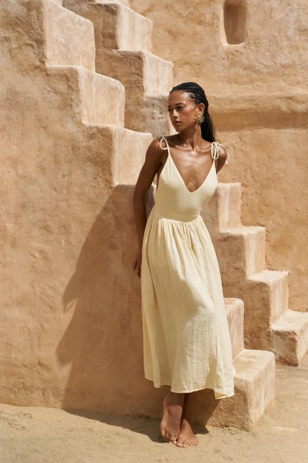 Eara Askılı Sarı Uzun Keten Elbise - Image 1