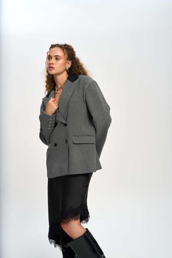 Iva Nakış Detaylı Füme Blazer - Image 1
