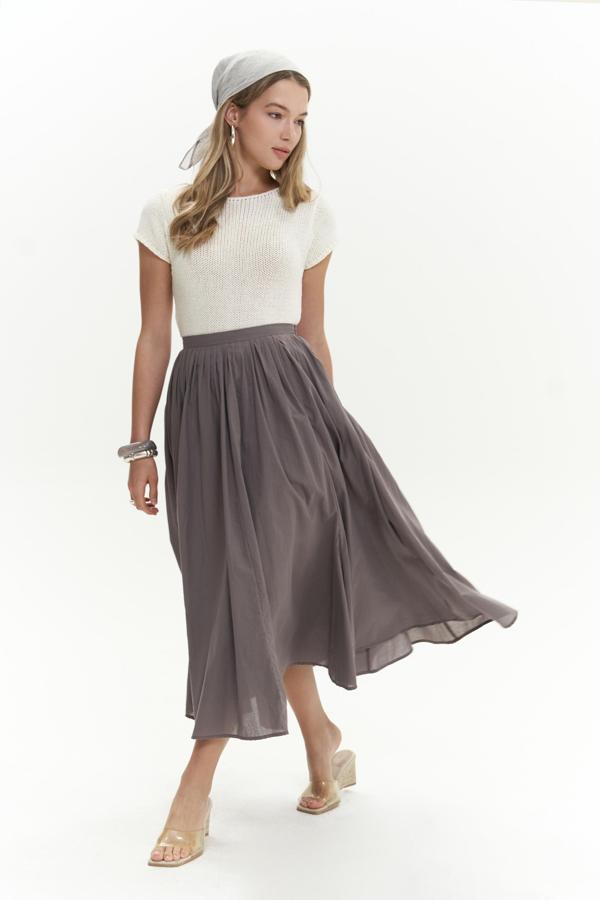 Amaya Bilek Hizasında Pileli Füme Etek - Image 1