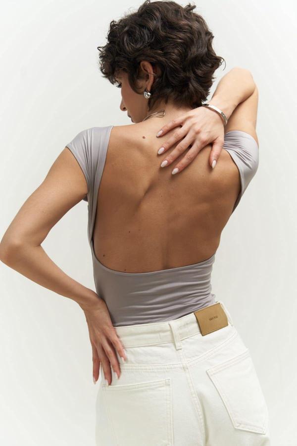 Nives Sırt Dekolteli Gri Crop - Image 1