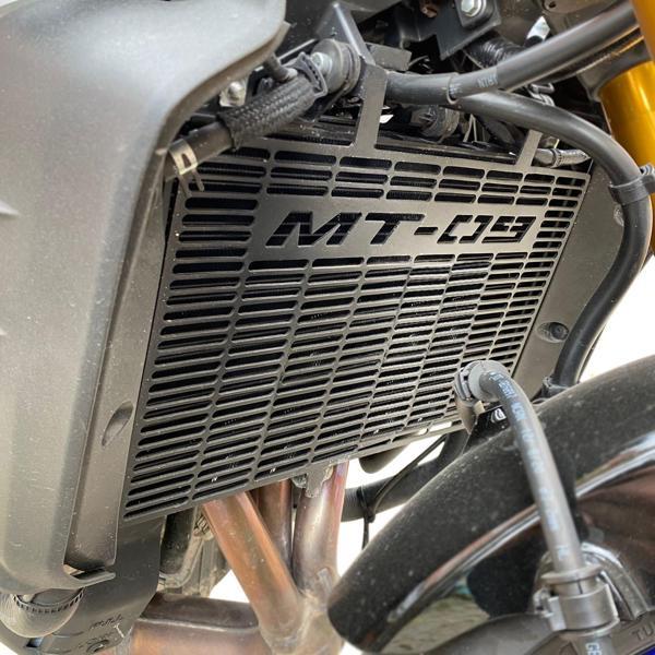 GP Kompozit Yamaha MT-09 2021-2023 Uyumlu Radyatör Koruma Siyah - Image 1