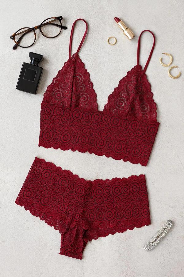 Kadın Bordo Dantel Bralet Şort Takımı – Asil ve Sofistike İç Giyim - Image 1