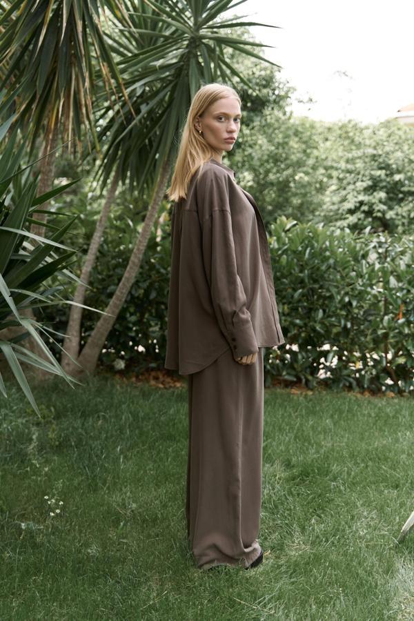 Nunzia Arka Detaylı Soft Kahve Oversize Gömlek Pantolon Takım - Image 1